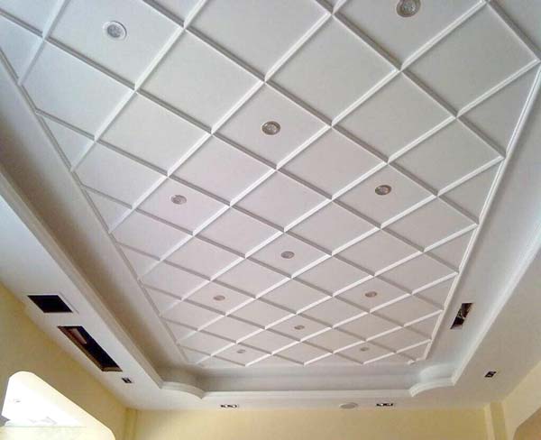 阜陽雕塑廠家都是如何除銹的？